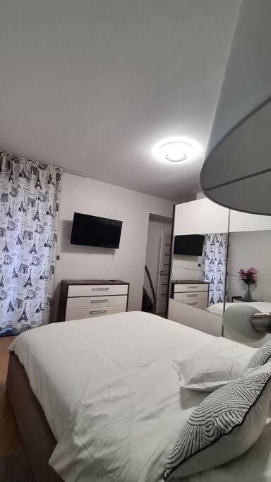 Apartament Vis De Sinaia ! Exteriör bild